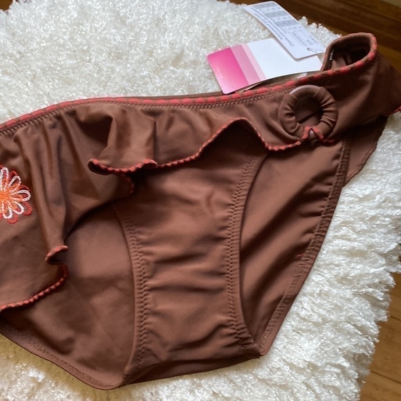 NWT XOXO chocolate brown bikini bottom with embroidered flower pattern‌‌‌‌‌‌‌ - Picture 3 of 10